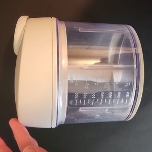The Pampered Chef White Food Chopper